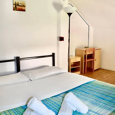 Montino Coliving Hostel Oggebbio