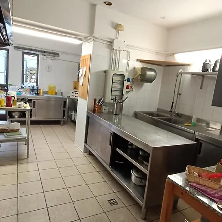 Montino Coliving 旅馆 *